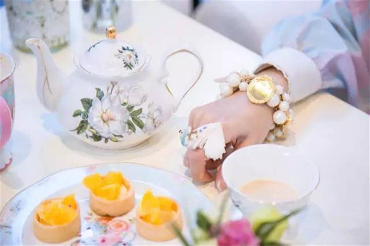 lolita裙子怎么穿教程,lolita裙子冬季穿搭