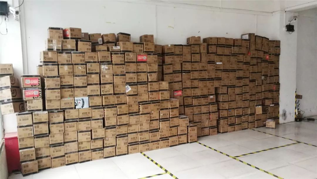 你穿过这样的“英国卫裤”？新余公安摧毁一网络水军团伙，抓获嫌疑人17名