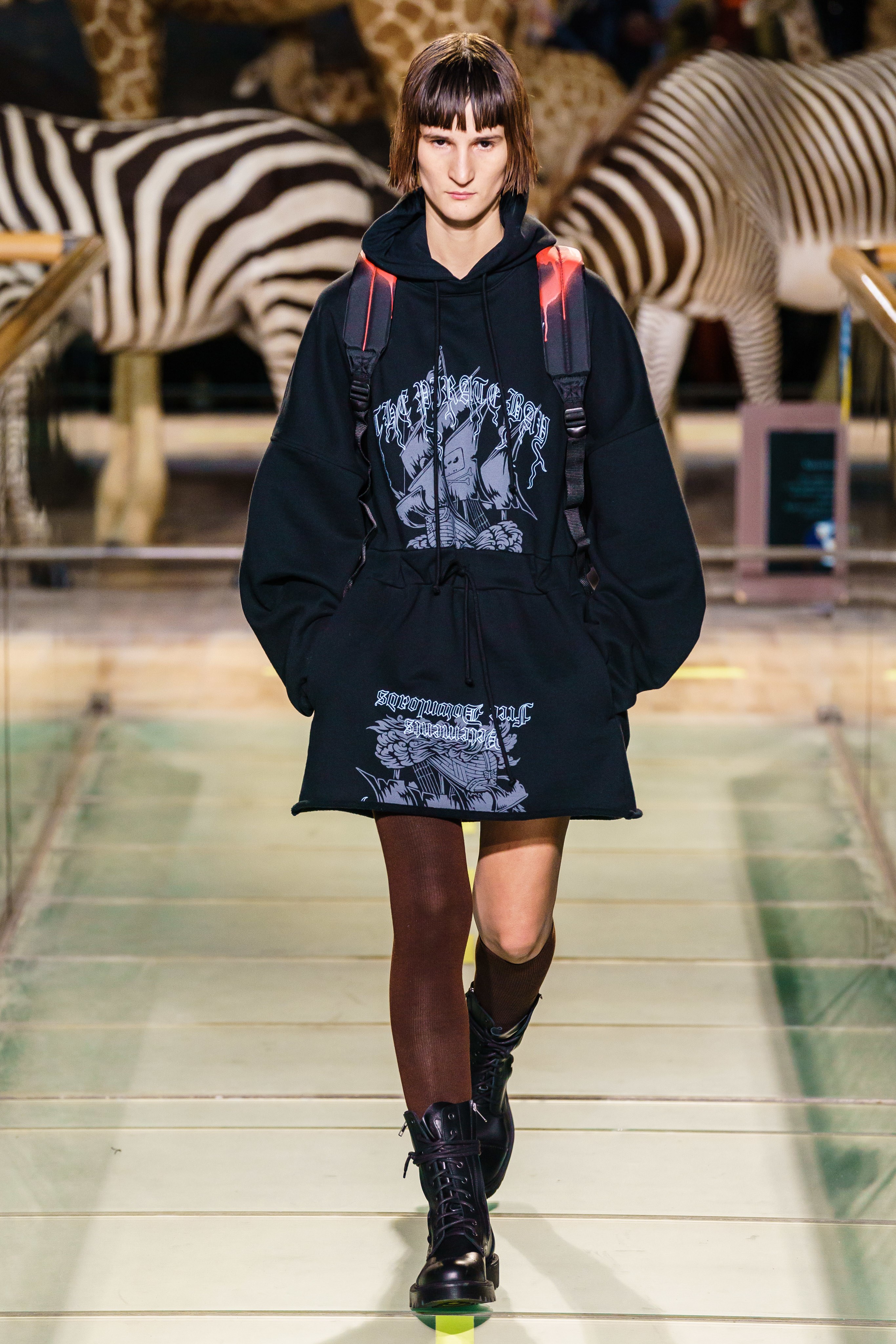 vetements2023秋冬新款,vetements2022秋冬高级成衣发布