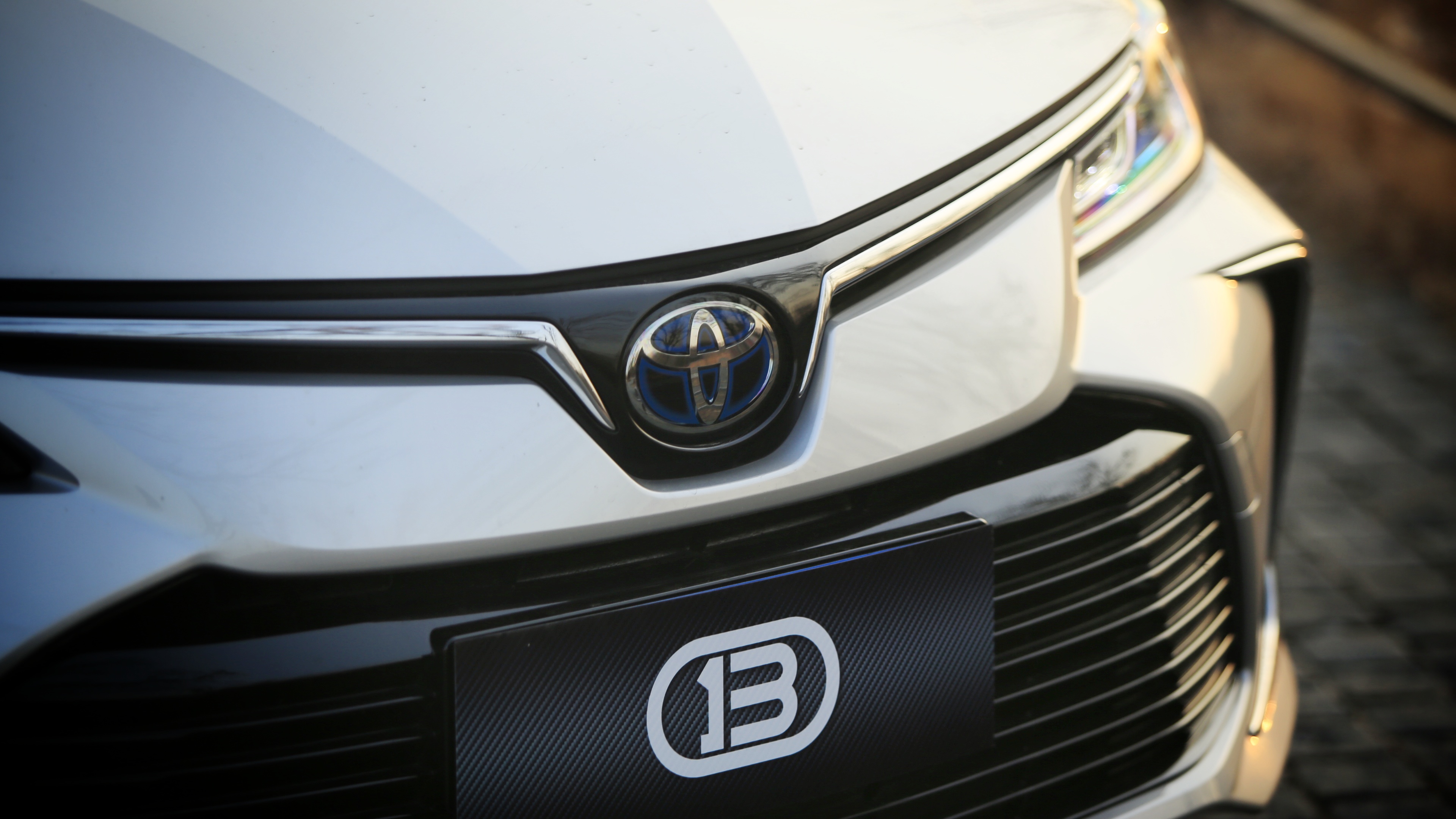 2020款卡罗拉双擎精英版试驾视频,卡罗拉双擎天青石2019款试驾