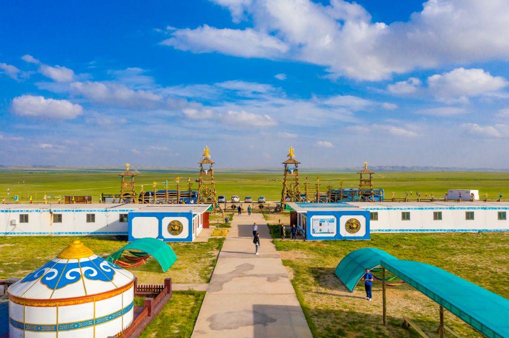 她是滔滔千里黄河的宠儿,阴山之下、河套之上的掌上明珠