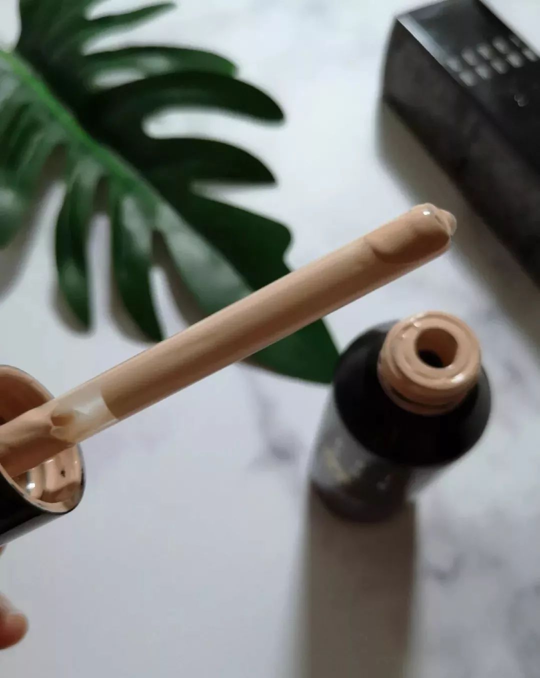 k妹推荐蜜粉饼,适合卡粉的粉底