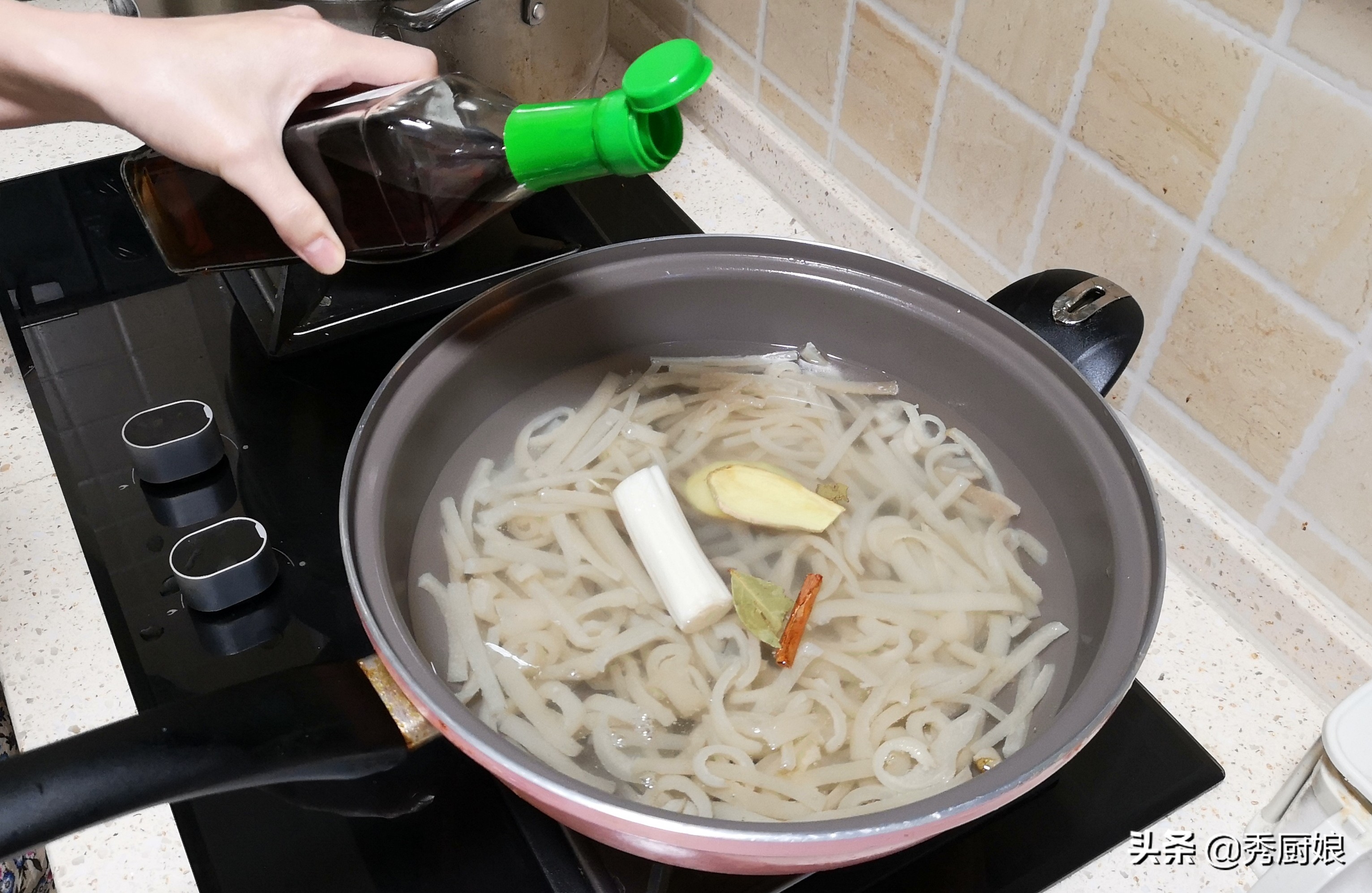 做猪皮冻为什么要把油刮掉,做猪皮冻为什么放醋