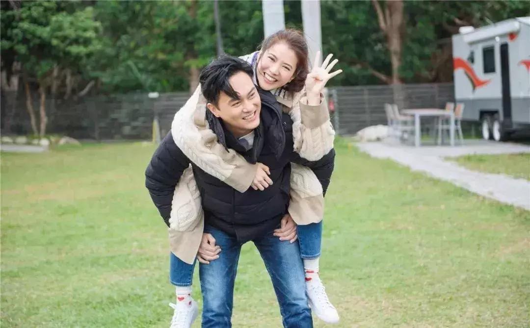 张智霖说袁咏仪爱马仕,张智霖买袁咏仪包包