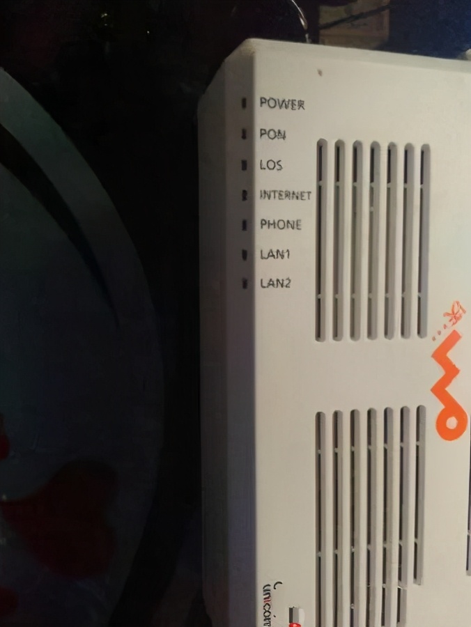 电脑网络接口黄灯闪烁无法上网,电脑无法识别wifi怎么办