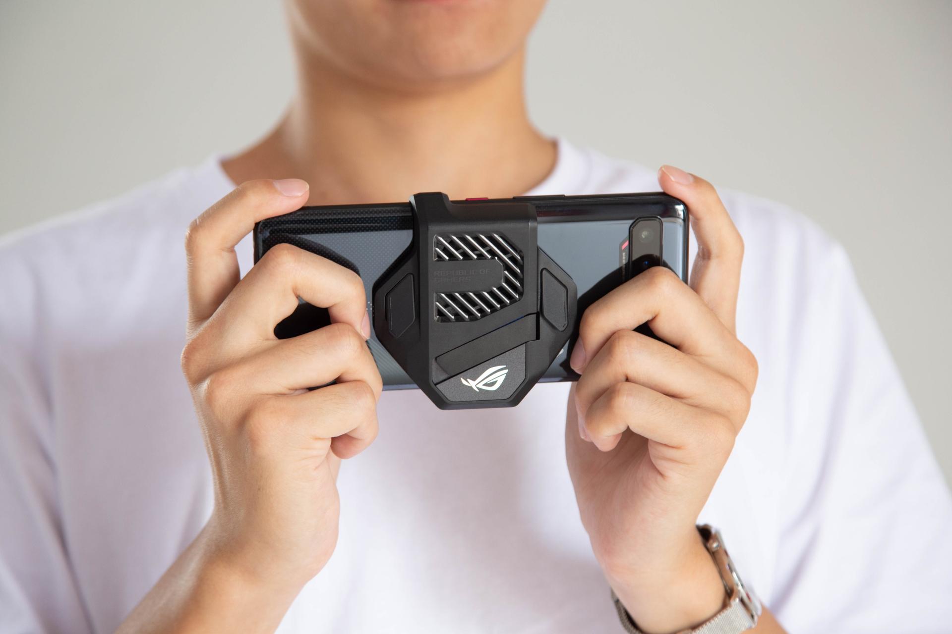 rog游戏手机5对比iphone12,rog游戏手机5与苹果13