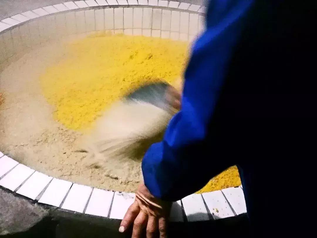 琼锅糖是陕西的吗,陕西琼锅糖是什么油做的