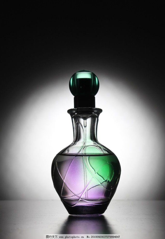 适合男人的香水十大品牌,最适合男性的香水味