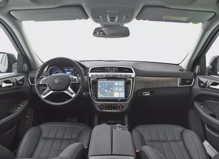 100多万买奔驰傻吗,买100万的车算有钱人吗