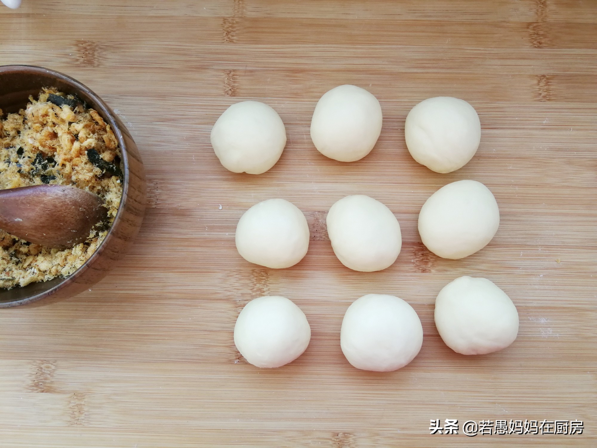 自制华夫饼的做法,自制华夫饼老的好还是嫩的好