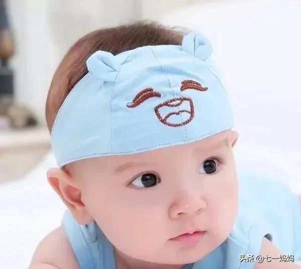 新生儿可以戴露顶的帽子吗,新生儿戴帽子好还是不戴帽子好