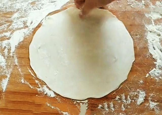 烙饼又干又硬试试这个方法,这才是烙饼的正确方法