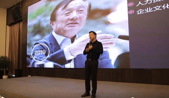 凤凰酒店差点被挤爆了！南充嘉陵这个企业家为啥要放这样的大招？