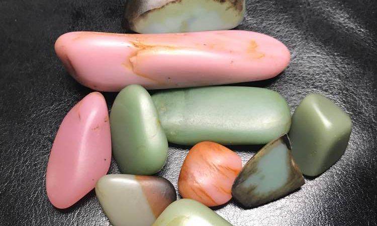 十块钱买了个和田玉石,十块钱买和田玉