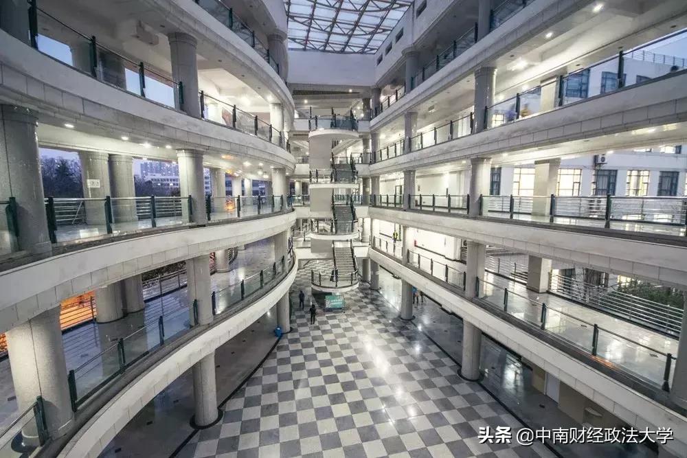 这个学校，就一个字，棒！