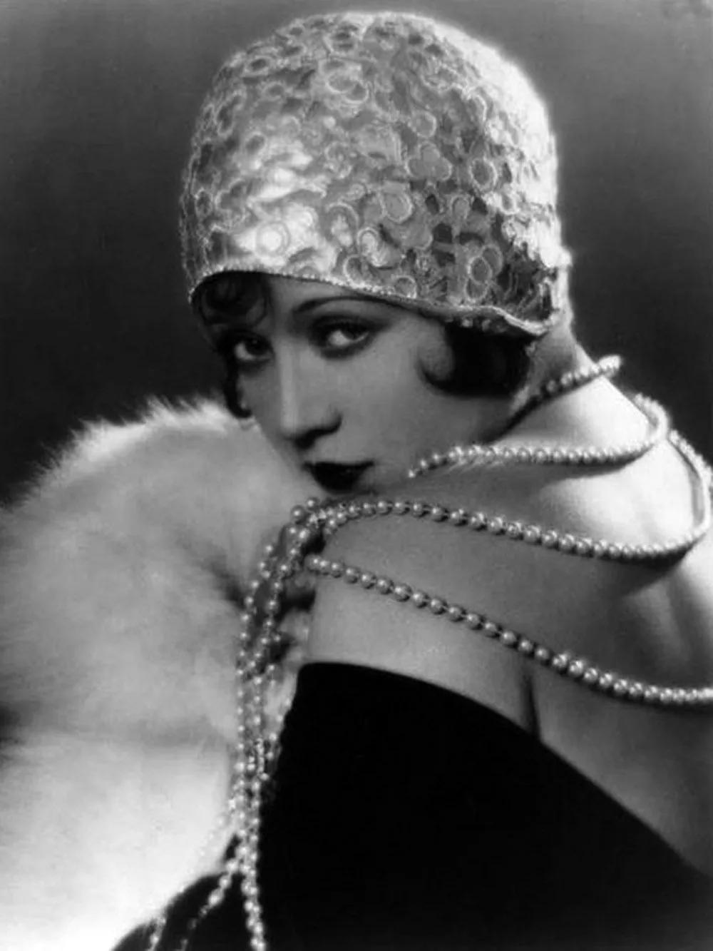 除了优雅贵气,珍珠还能休闲、叛逆、又嘻哈?