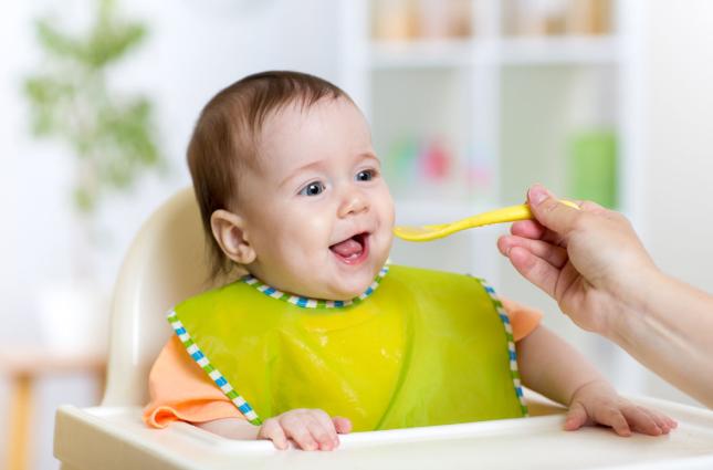 陶瓷碗引发小孩白血病,1岁娃娃被喂出白血病碗里面