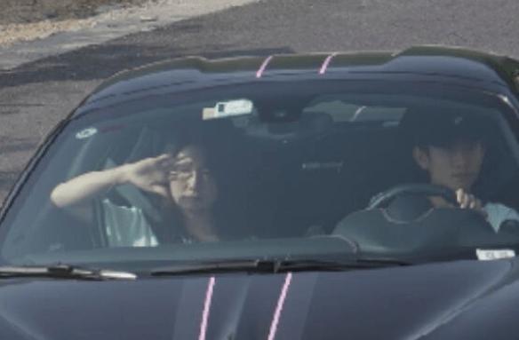 张一山开车完整视频,张一山开跑车视频