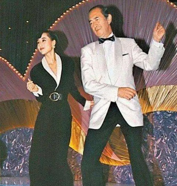 利智李连杰何鸿燊三人故事,利智迷倒赌王