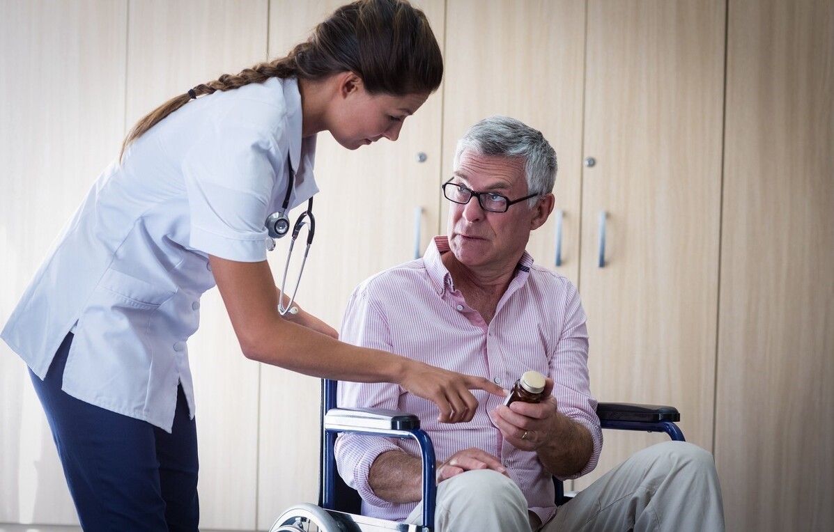 为什么心脏不好不能吃阿奇霉素,吃阿奇霉素又吃东西会怎样