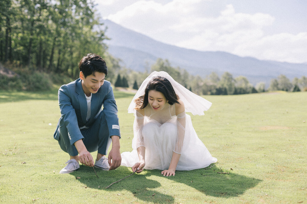 自己一个人自拍婚纱照,火爆朋友圈自拍婚纱照