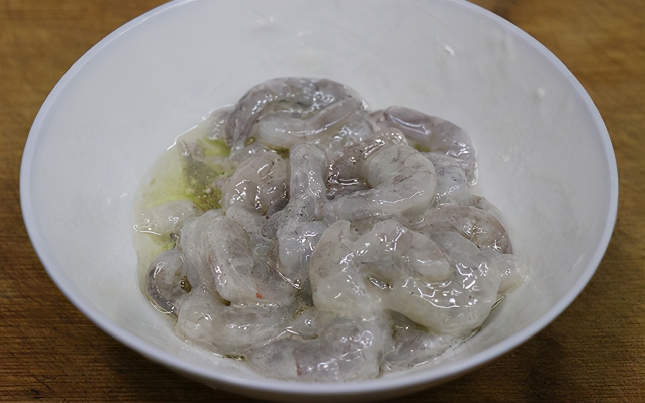 清炒虾仁怎样才能又鲜又脆弹,清炒虾仁怎样处理又弹又脆