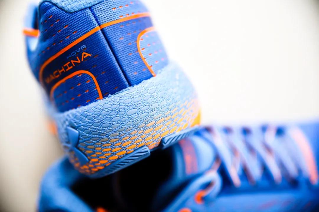 ua最新科技跑鞋,代替跑步的训练器材