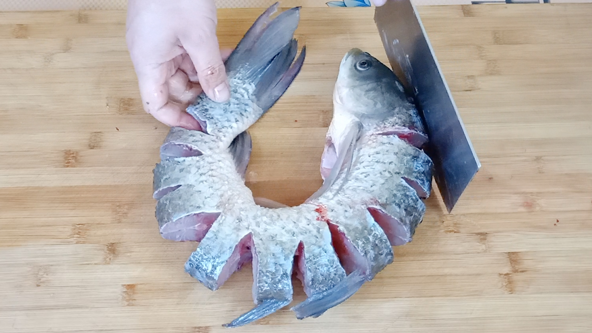 炖鱼一般用什么鱼好吃,不论炖什么鱼最忌放这2种调料