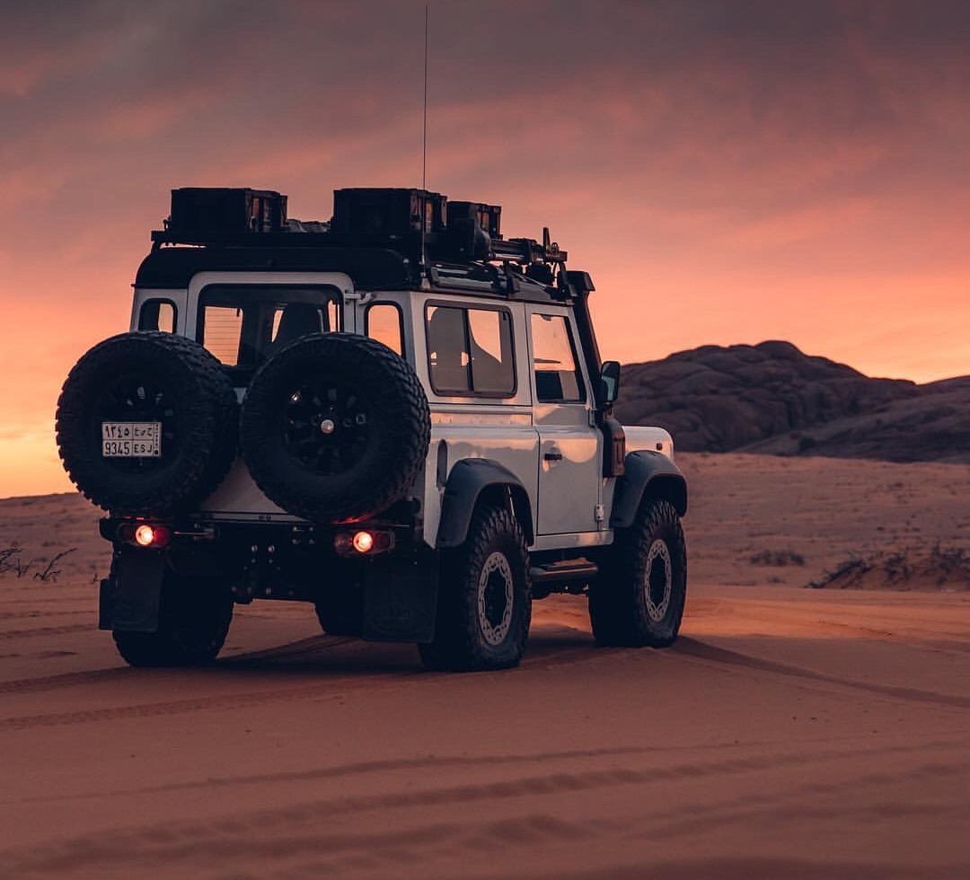 该买越野车还是轿车,到底该不该买车