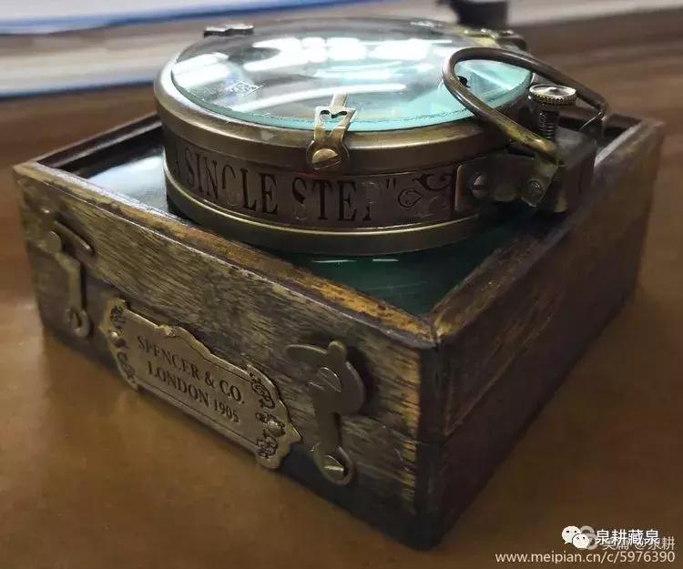 泉耕:我珍藏的五款*用军**指北针