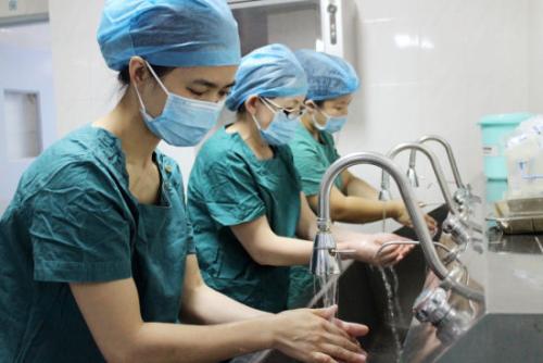 助产士记录顺产接生过程,剖腹产护士操作流程