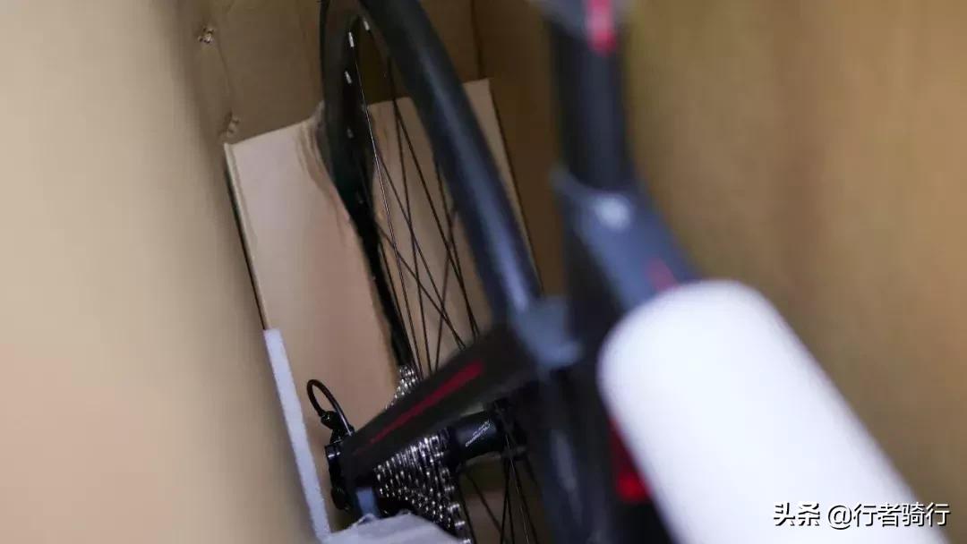 赛博朋克2077哪款车好看,赛博朋克a车测评