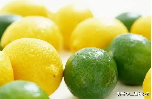 衣服发黄了怎么洗白没有白醋,衣服发黄了怎么洗白不用小苏打