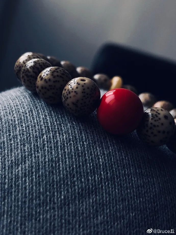 什么手串对自己的运气比较好,2024本命年带什么手串