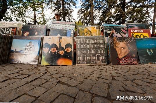 莫斯科也有一个“潘家园”二战*榴弹手**、*弹子**都卖