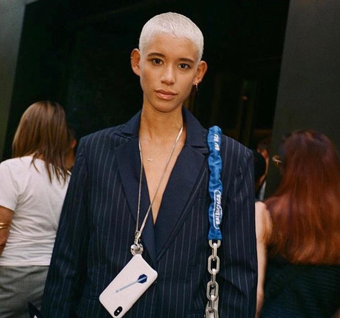 遮眼袋和法令纹的技巧和产品,明星都用什么去眼袋黑眼圈