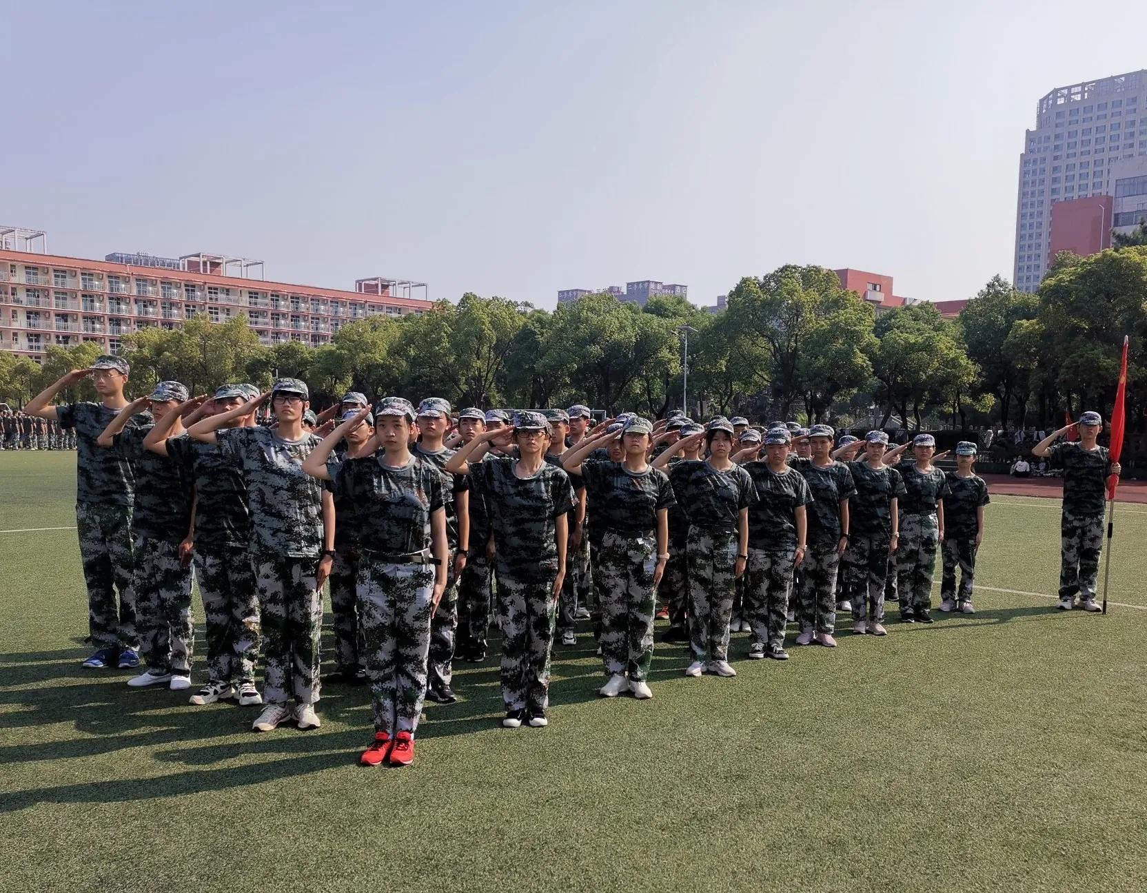 军训日记加图,军训红十字日志