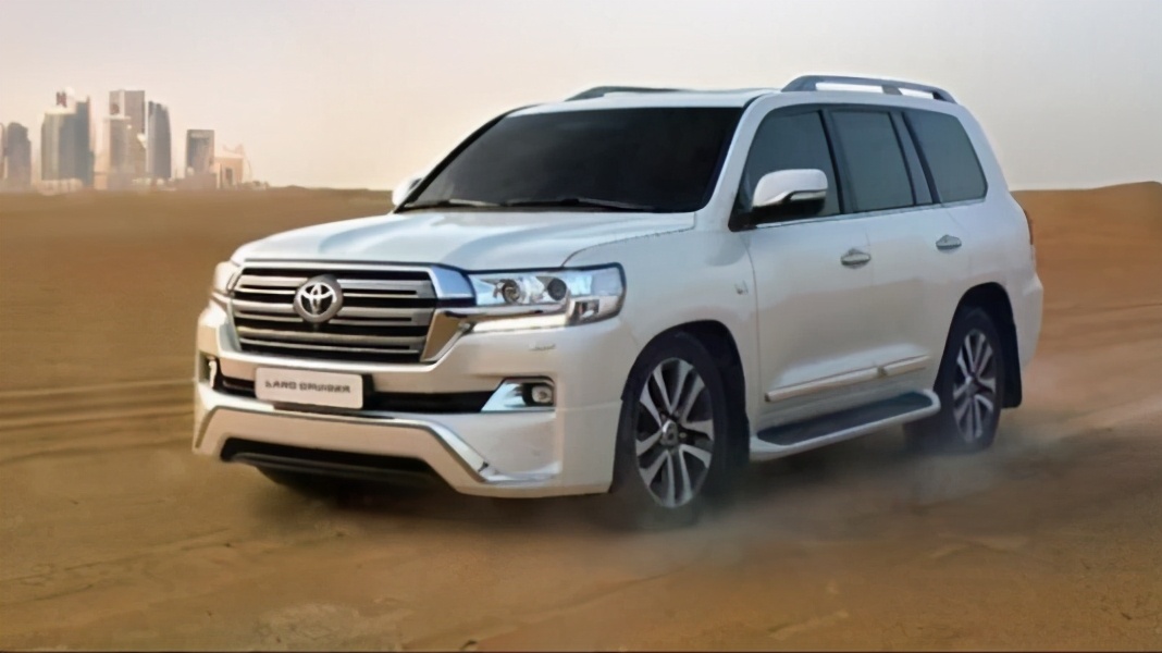 兰德酷路泽4000八气囊双差速锁2020,兰德酷路泽4000有几个配置