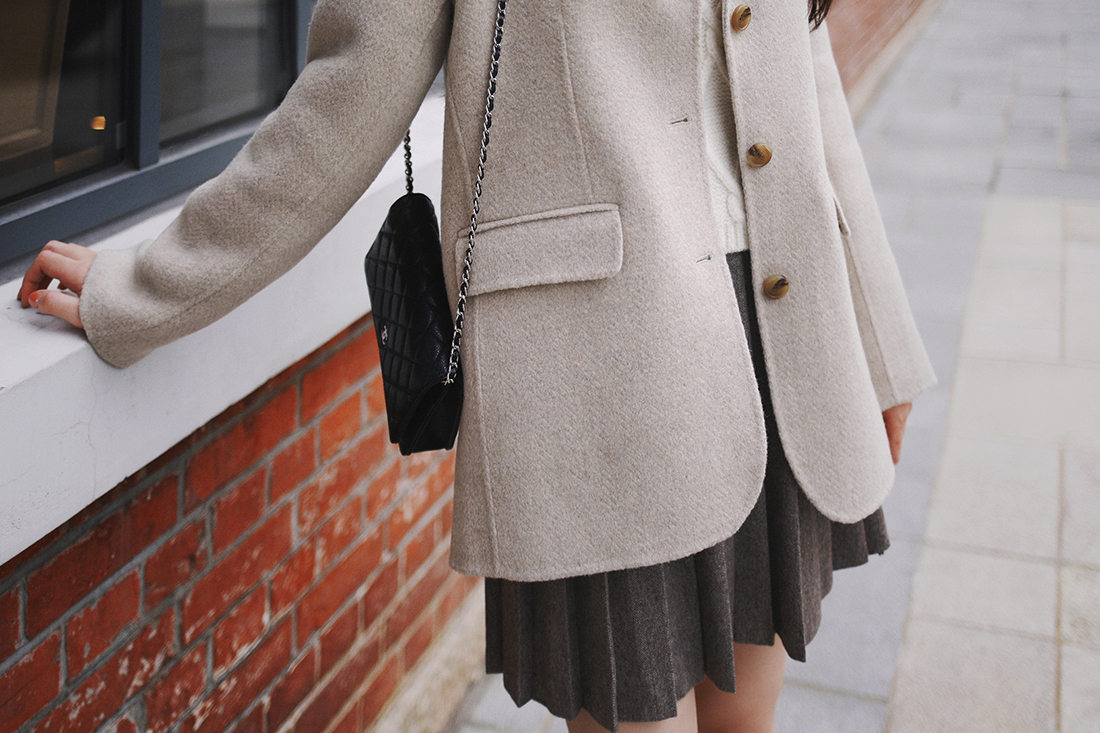 淑女风羊毛大衣,宽松慵懒羊绒毛衣女款配大衣