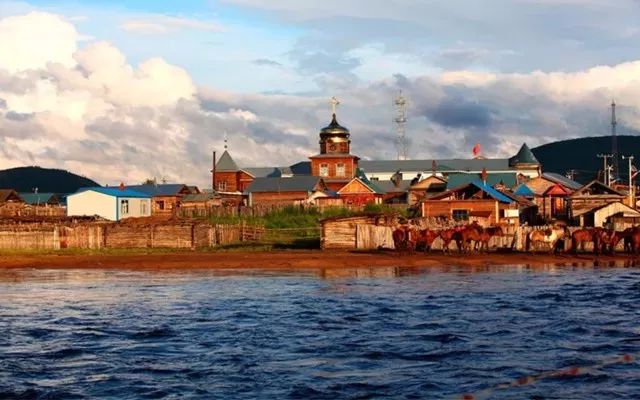 最美边境公路自驾游攻略,国内最美沿海公路自驾游