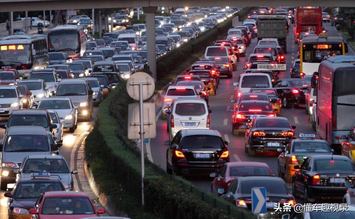 新车保养公里数和时间一览表,新车一年跑8万公里正常吗