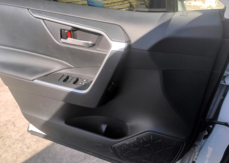 2.5双擎荣放试驾,丰田2.5双擎混动荣放