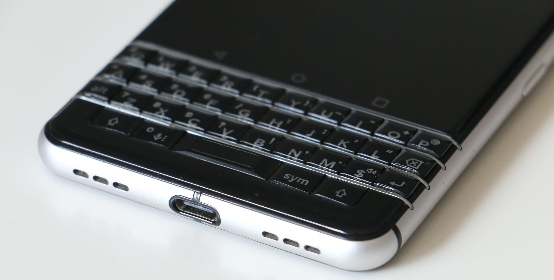 黑莓手机全键盘最新款,黑莓全键盘黑莓key2