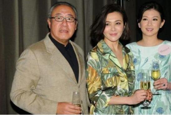 爆黄心颖准姐夫曾感染新冠！家族资产百亿，与黄心颖姐姐被迫分手