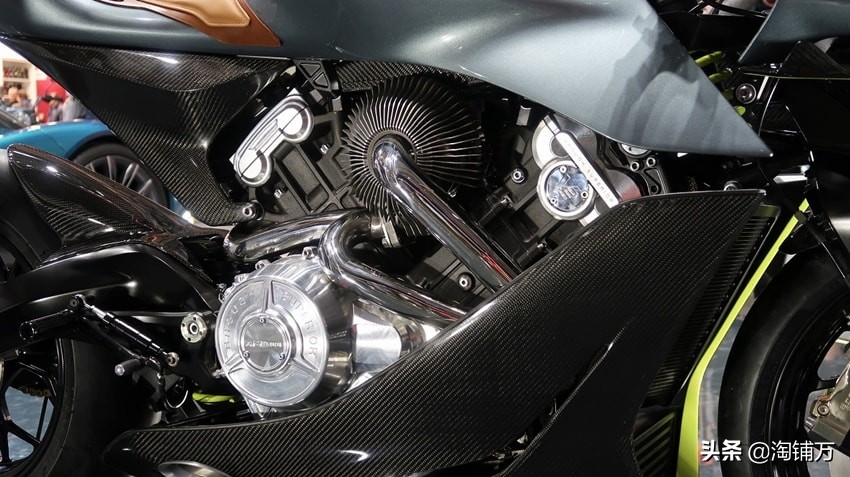 巅峰极速阿斯顿马丁评测,阿斯顿马丁amb001赏车