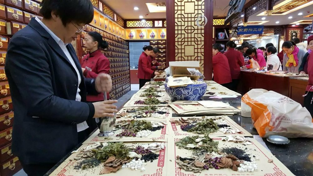开药店靠什么挣钱,为啥很多人开药房