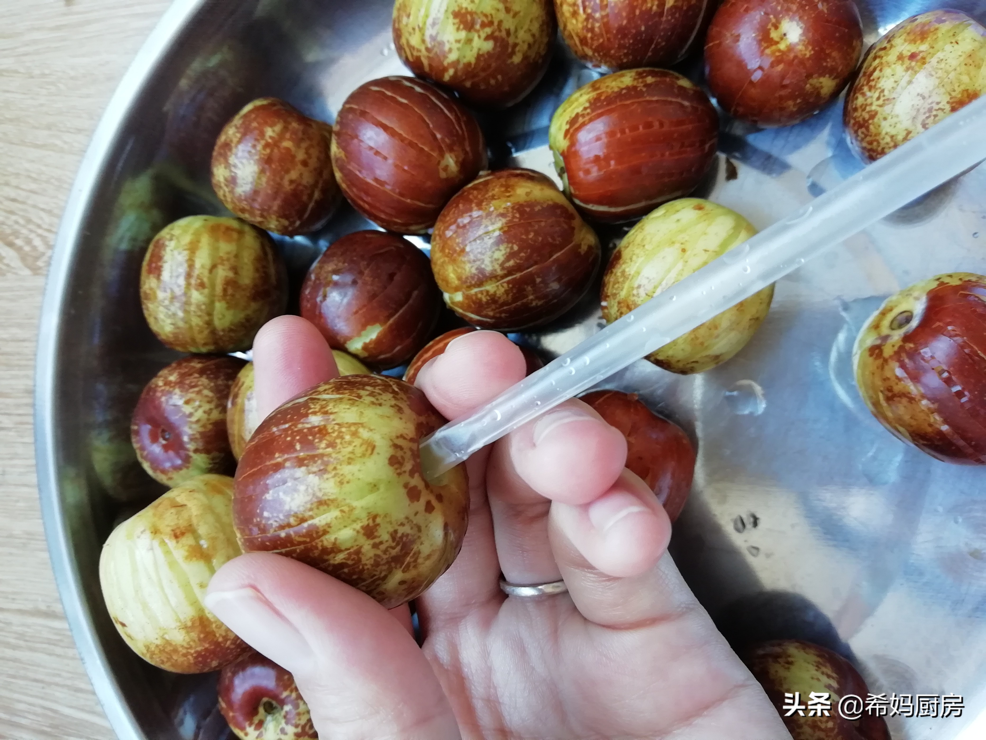 蜜枣怎么熬粥好喝,蜜枣泡水喝的做法