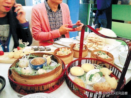 香港年轻人真实眼中的大陆人,香港人和深圳人是一样的吗