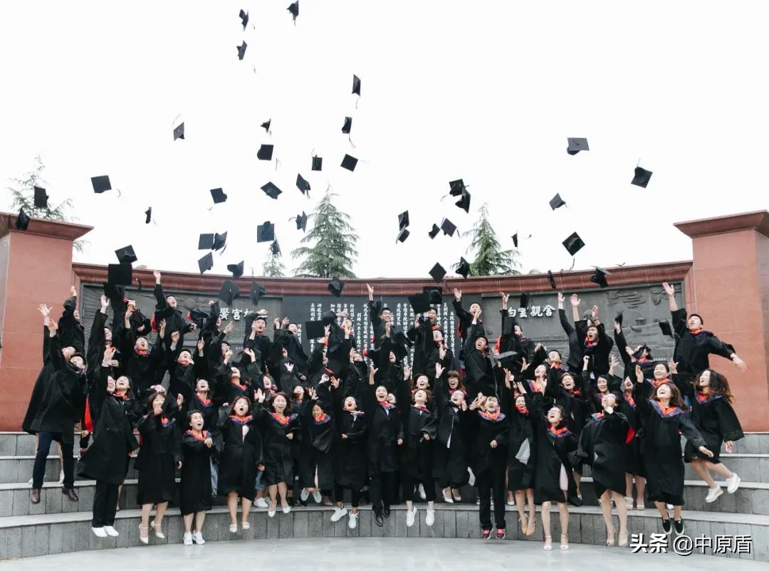 大片来袭！河南各高校凹造型毕业照绝对惊艳到你