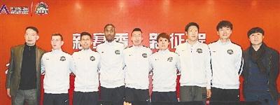 心痛呀！建业老队长为了工作四处求职，快回来吧！建业需要你